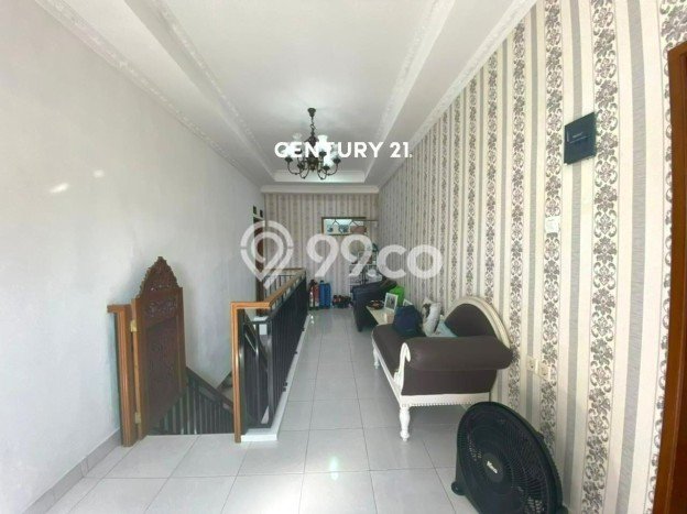 Dijual Hunian Rumah Terawat 3 KT di Bintaro, Tangerang Selatan Dijual Hunian Rumah Terawat 3 KT di Bintaro, Tangerang Selatan