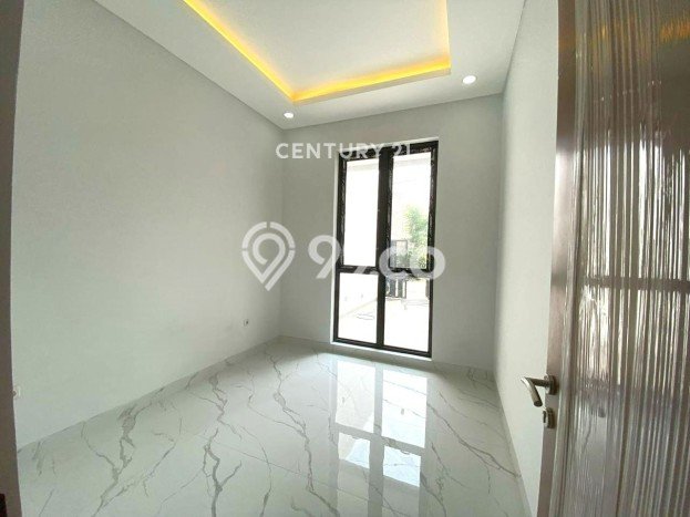 Rumah Elit Modern Siap Huni di Meruya Jakarta Barat Rumah Elit Modern Siap Huni di Meruya Jakarta Barat
