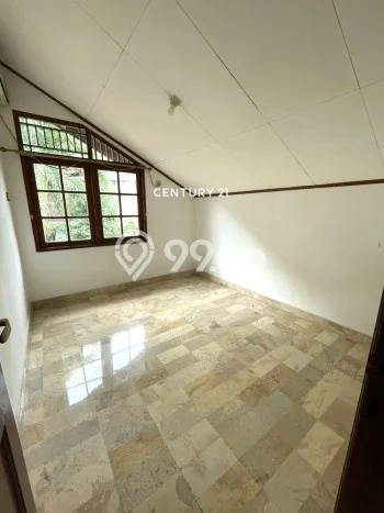 Rumah Kontrakan Tangerang Selatan LT 253m2 LB 225m2 Kawasan Bintaro Rumah Kontrakan Tangerang Selatan LT 253m2 LB 225m2 Kawasan Bintaro