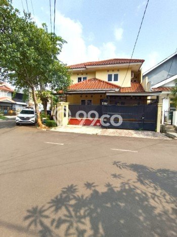 Disewakan Rumah Murah di Bintaro Tangerang Selatan dengan 4 KT Disewakan Rumah Murah di Bintaro Tangerang Selatan dengan 4 KT