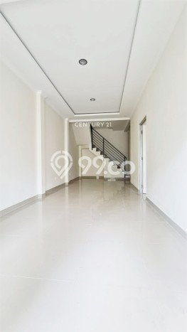 Disewakan! Rumah 3 Kamar Tidur &
2 Kamar Mandi di Bintaro, Tangerang Selatan Disewakan! Rumah 3 Kamar Tidur &
2 Kamar Mandi di Bintaro, Tangerang Selatan