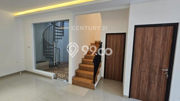 For Sale Hunian Rumah Nyaman 4 KT di Bintaro, Tangerang Selatan For Sale Hunian Rumah Nyaman 4 KT di Bintaro, Tangerang Selatan