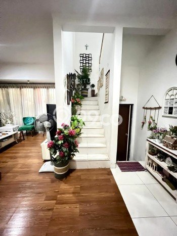 Jual Rumah Mewah Elegan Dengan View Cantik di Bintaro, Tangerang Selatan Jual Rumah Mewah Elegan Dengan View Cantik di Bintaro, Tangerang Selatan
