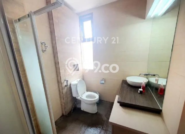 Hunian Mewah LB 200m2 Siap Huni Desain Elegan di Bintaro, Tangerang Selatan Hunian Mewah LB 200m2 Siap Huni Desain Elegan di Bintaro, Tangerang Selatan