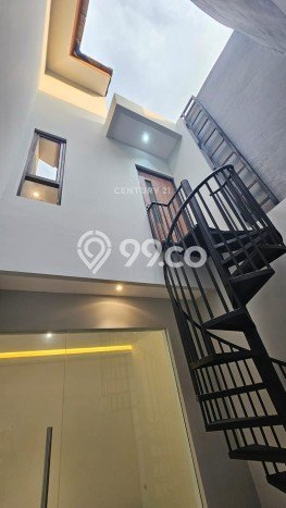 For Sale Hunian Rumah Nyaman 4 KT di Bintaro, Tangerang Selatan For Sale Hunian Rumah Nyaman 4 KT di Bintaro, Tangerang Selatan
