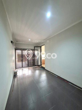 Jual Rumah Mewah Megah Dengan View Eksklusif di Bintaro, Tangerang Selatan Jual Rumah Mewah Megah Dengan View Eksklusif di Bintaro, Tangerang Selatan