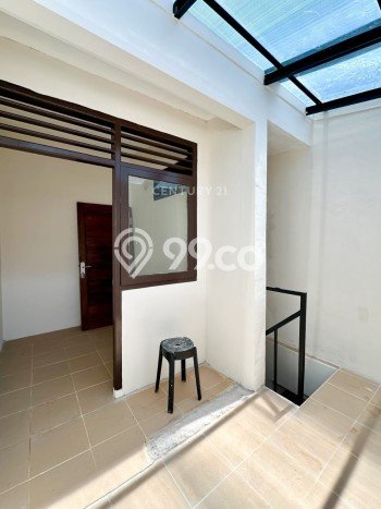 Ready to Use! Luxury House LT 144m2 Desain Modern di Bintaro Ready to Use! Luxury House LT 144m2 Desain Modern di Bintaro