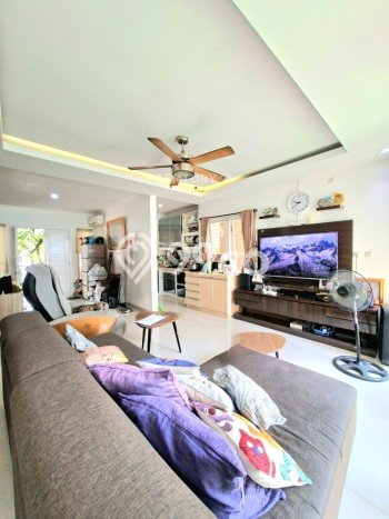 Rumah Strategis Modern Lb 107m2 di Ciputat, Tangerang Selatan Rumah Strategis Modern Lb 107m2 di Ciputat, Tangerang Selatan