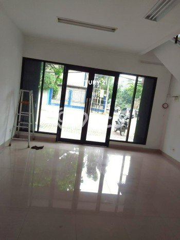 Ruko bagus disewakan di Pondok Aren Tangerang Selatan dengan LB 74m2 harga sewa terbaik Ruko bagus disewakan di Pondok Aren Tangerang Selatan dengan LB 74m2 harga sewa terbaik