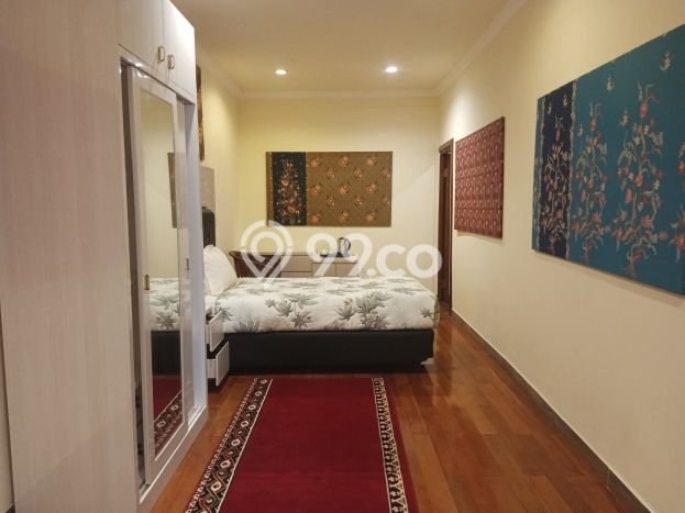 Disewakan Rumah Nyaman LT 1025m2 / LB 900m2 di Lebak Bulus, Jakarta Selatan Disewakan Rumah Nyaman LT 1025m2 / LB 900m2 di Lebak Bulus, Jakarta Selatan