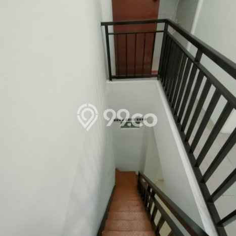 Jual Rumah Eksklusif 3 KT di Sektor 5 - Bintaro, Tangerang Selatan Jual Rumah Eksklusif 3 KT di Sektor 5 - Bintaro, Tangerang Selatan