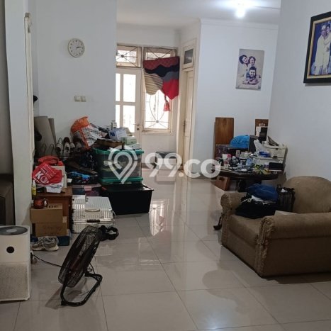 Rumah Strategis Modern Lb 117m2 di Ciputat, Tangerang Selatan Rumah Strategis Modern Lb 117m2 di Ciputat, Tangerang Selatan