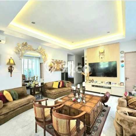 Hunian Mewah LB 324m2 Siap Pakai Desain Elegan di Sektor 5 - Bintaro, Tangerang Selatan Hunian Mewah LB 324m2 Siap Pakai Desain Elegan di Sektor 5 - Bintaro, Tangerang Selatan