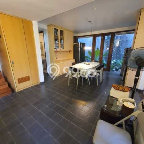 Rumah Elit Modern Tanpa Renovasi di Veteran Jakarta Selatan Rumah Elit Modern Tanpa Renovasi di Veteran Jakarta Selatan