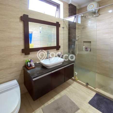 Hunian Mewah LB 255m2 Siap Pakai Desain Elegan di Sektor 7-Bintaro, Tangerang Selatan Hunian Mewah LB 255m2 Siap Pakai Desain Elegan di Sektor 7-Bintaro, Tangerang Selatan