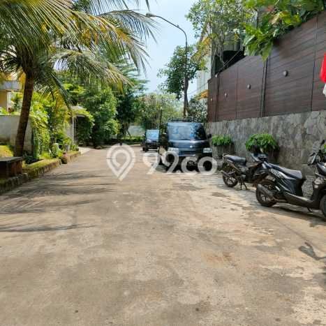 Tanah Dijual Lokasi Strategis di Tangerang Selatan dengan Luas 216m2 Tanah Dijual Lokasi Strategis di Tangerang Selatan dengan Luas 216m2