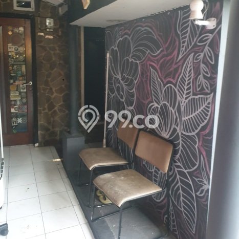 Hunian Mewah LB 130m2 Siap Pakai Desain Elegan di Veteran, Jakarta Selatan Hunian Mewah LB 130m2 Siap Pakai Desain Elegan di Veteran, Jakarta Selatan