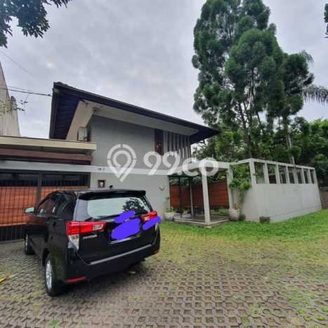 Rumah Elit Modern Tanpa Renovasi di Veteran Jakarta Selatan Rumah Elit Modern Tanpa Renovasi di Veteran Jakarta Selatan