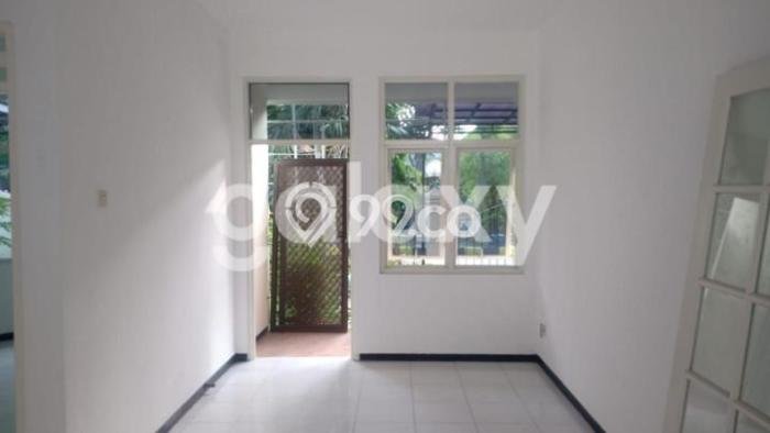 Hunian Cantik Modern Lb 130m2 di Rungkut, Surabaya Hunian Cantik Modern Lb 130m2 di Rungkut, Surabaya