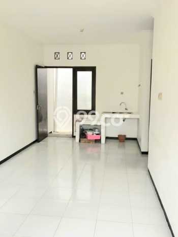 Dijual Cepat Rumah Favorit Siap Huni LB 1m2 di Rungkut, Surabaya Dijual Cepat Rumah Favorit Siap Huni LB 1m2 di Rungkut, Surabaya