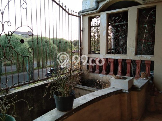 For Sale Rumah Mewah Exclusive di Waru, Sidoarjo For Sale Rumah Mewah Exclusive di Waru, Sidoarjo