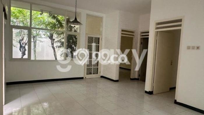 Hunian Cantik Modern Lb 130m2 di Rungkut, Surabaya Hunian Cantik Modern Lb 130m2 di Rungkut, Surabaya