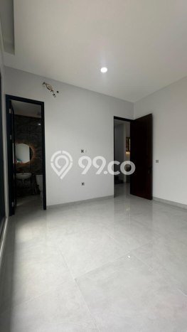 Rumah Luxury Modern Siap Huni di Pakuwon City Surabaya Rumah Luxury Modern Siap Huni di Pakuwon City Surabaya