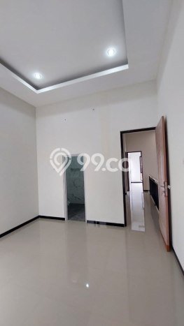 PROPERTI UNGGULAN! Rumah Premium di Rungkut, LT 100m2m² Bangunan 140m2m² PROPERTI UNGGULAN! Rumah Premium di Rungkut, LT 100m2m² Bangunan 140m2m²