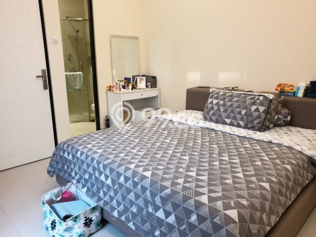 Hunian Cantik Modern Lb 111m2 di Rungkut, Surabaya Hunian Cantik Modern Lb 111m2 di Rungkut, Surabaya
