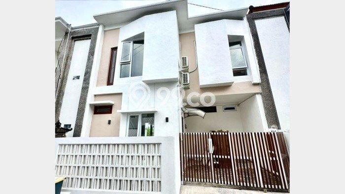 Jual Rumah Strategis Bagus Punya 2 KT di Denpasar Timur Denpasar SHM Jual Rumah Strategis Bagus Punya 2 KT di Denpasar Timur Denpasar SHM