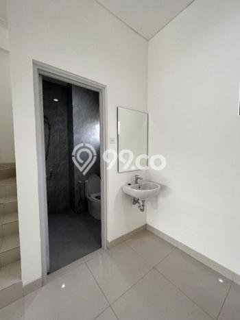 Jual Ruko Kawasan BSD, Luas 143m², Kawasan Komersial, Akses Strategis Jual Ruko Kawasan BSD, Luas 143m², Kawasan Komersial, Akses Strategis