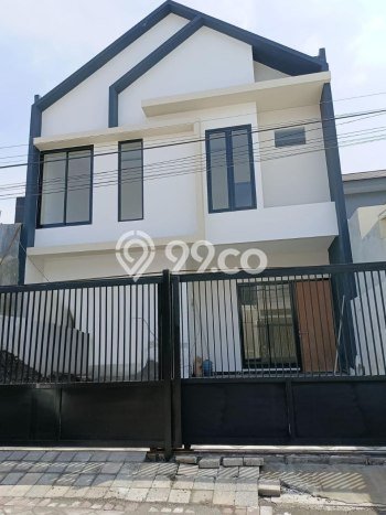 Dijual Cepat Rumah Favorit Siap Huni LB 170m2 di Mulyorejo, Surabaya Dijual Cepat Rumah Favorit Siap Huni LB 170m2 di Mulyorejo, Surabaya