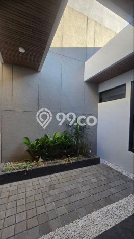 Dijual Rumah Mewah Elegan Dengan View Eksklusif di Semolowaru, Surabaya Dijual Rumah Mewah Elegan Dengan View Eksklusif di Semolowaru, Surabaya
