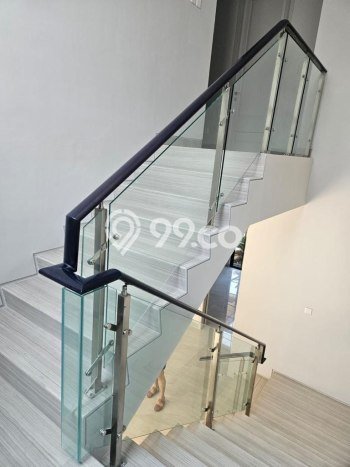 Rumah Area Strategis di , Surabaya, LT 216m2m² LB 267m2m² Rumah Area Strategis di , Surabaya, LT 216m2m² LB 267m2m²