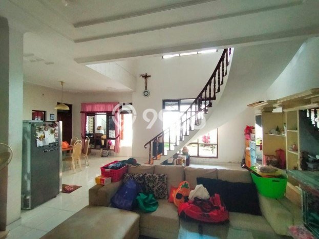 Rumah Elit Modern Tanpa Renovasi di Sutorejo Surabaya Rumah Elit Modern Tanpa Renovasi di Sutorejo Surabaya