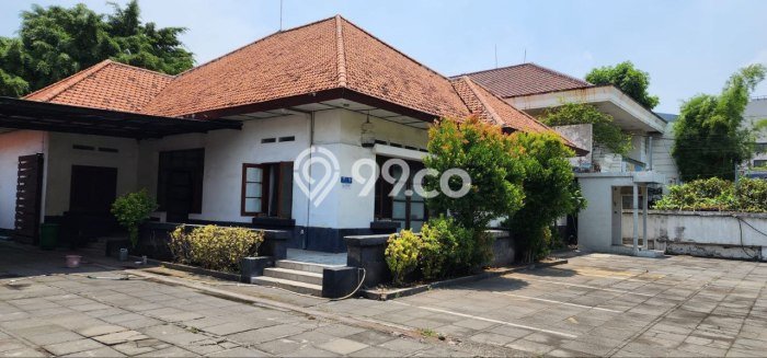 KESEMPATAN EMAS! Rumah Premium di Gubeng, Surabaya, LT 1289m2m² Bangunan 1289m2m² KESEMPATAN EMAS! Rumah Premium di Gubeng, Surabaya, LT 1289m2m² Bangunan 1289m2m²