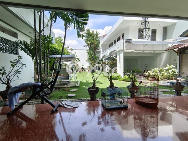 Rumah LT 1000m2m² Lokasi Premium di Kawasan Elite , Surabaya Rumah LT 1000m2m² Lokasi Premium di Kawasan Elite , Surabaya
