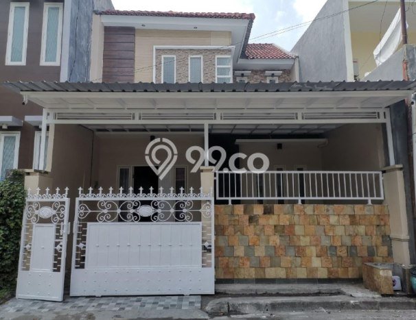 For Sale Hunian Rumah Terawat 3 Kamar di Pakuwon City, Surabaya For Sale Hunian Rumah Terawat 3 Kamar di Pakuwon City, Surabaya