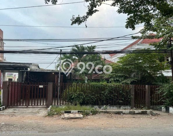 Rumah Berkualitas Tenggilis Mejoyo, Surabaya, LT 525m2m² LB 450m2m² Rumah Berkualitas Tenggilis Mejoyo, Surabaya, LT 525m2m² LB 450m2m²