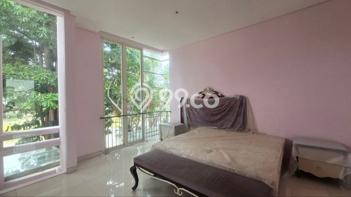 LOKASI TERBAIK! Rumah di , 2 KM, Lingkungan Elite, LT 450m2m² LB 650m2m² LOKASI TERBAIK! Rumah di , 2 KM, Lingkungan Elite, LT 450m2m² LB 650m2m²