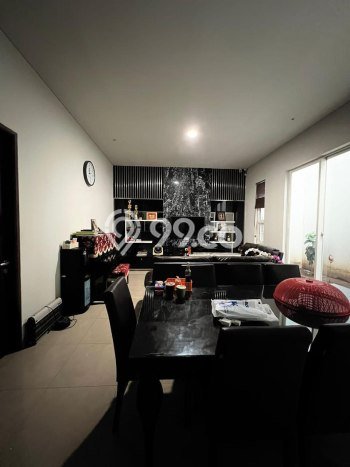 For Sale! Luxury House LT 216m2 Desain Modern di Pakuwon City For Sale! Luxury House LT 216m2 Desain Modern di Pakuwon City