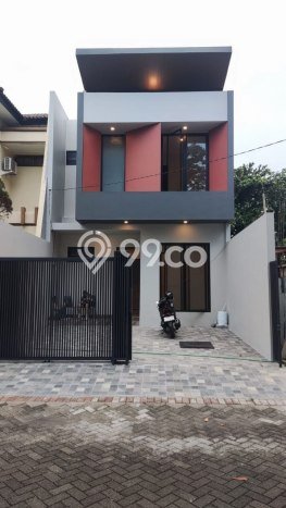 For Sale Hunian Rumah Terawat 3 Kamar di Manyar, Surabaya For Sale Hunian Rumah Terawat 3 Kamar di Manyar, Surabaya