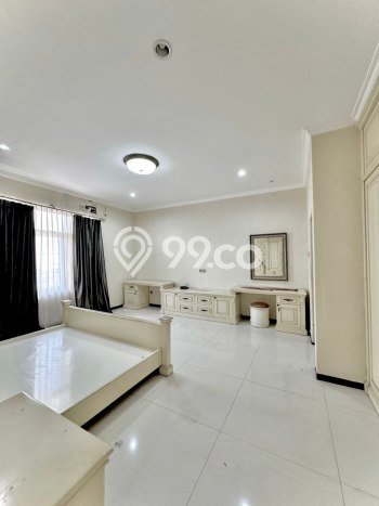 Jual Rumah Luas Elegan Dengan View Eksklusif di Dharma Husada, Surabaya Jual Rumah Luas Elegan Dengan View Eksklusif di Dharma Husada, Surabaya