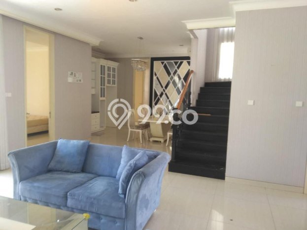Rumah Elit Modern Tanpa Renovasi di Pakuwon City Surabaya Rumah Elit Modern Tanpa Renovasi di Pakuwon City Surabaya