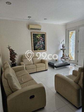 Rumah Luxury Modern Tanpa Renovasi di kertajaya Surabaya Rumah Luxury Modern Tanpa Renovasi di kertajaya Surabaya