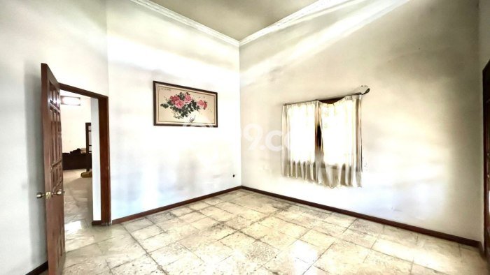 Rumah LT 804m2m² Newly Built di Lokasi Prestisius , Surabaya Rumah LT 804m2m² Newly Built di Lokasi Prestisius , Surabaya