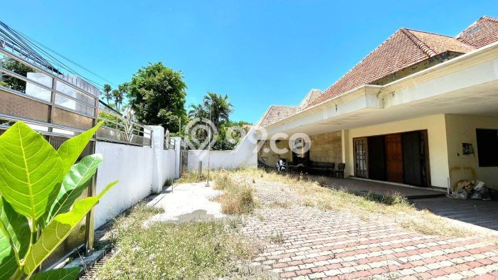 Rumah LT 804m2m² Newly Built di Lokasi Prestisius , Surabaya Rumah LT 804m2m² Newly Built di Lokasi Prestisius , Surabaya