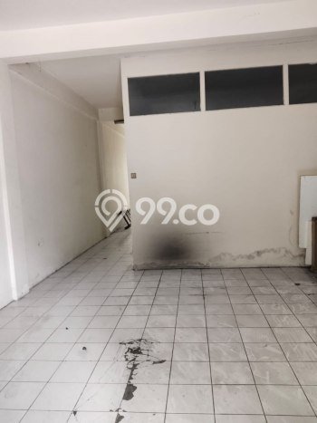 Ruko Dijual di Surabaya LT 140m2 & LB 200m2 Lokasi Terbaik! Ruko Dijual di Surabaya LT 140m2 & LB 200m2 Lokasi Terbaik!