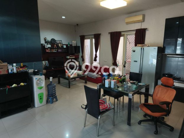 Rumah Luxury Modern Siap Huni di Pakuwon City Surabaya Rumah Luxury Modern Siap Huni di Pakuwon City Surabaya