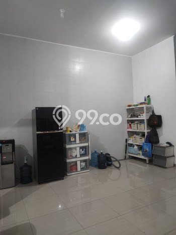 Rumah Terawat LT 184m2m² / LB 143m2m² di Kawasan Komersial , Surabaya Rumah Terawat LT 184m2m² / LB 143m2m² di Kawasan Komersial , Surabaya